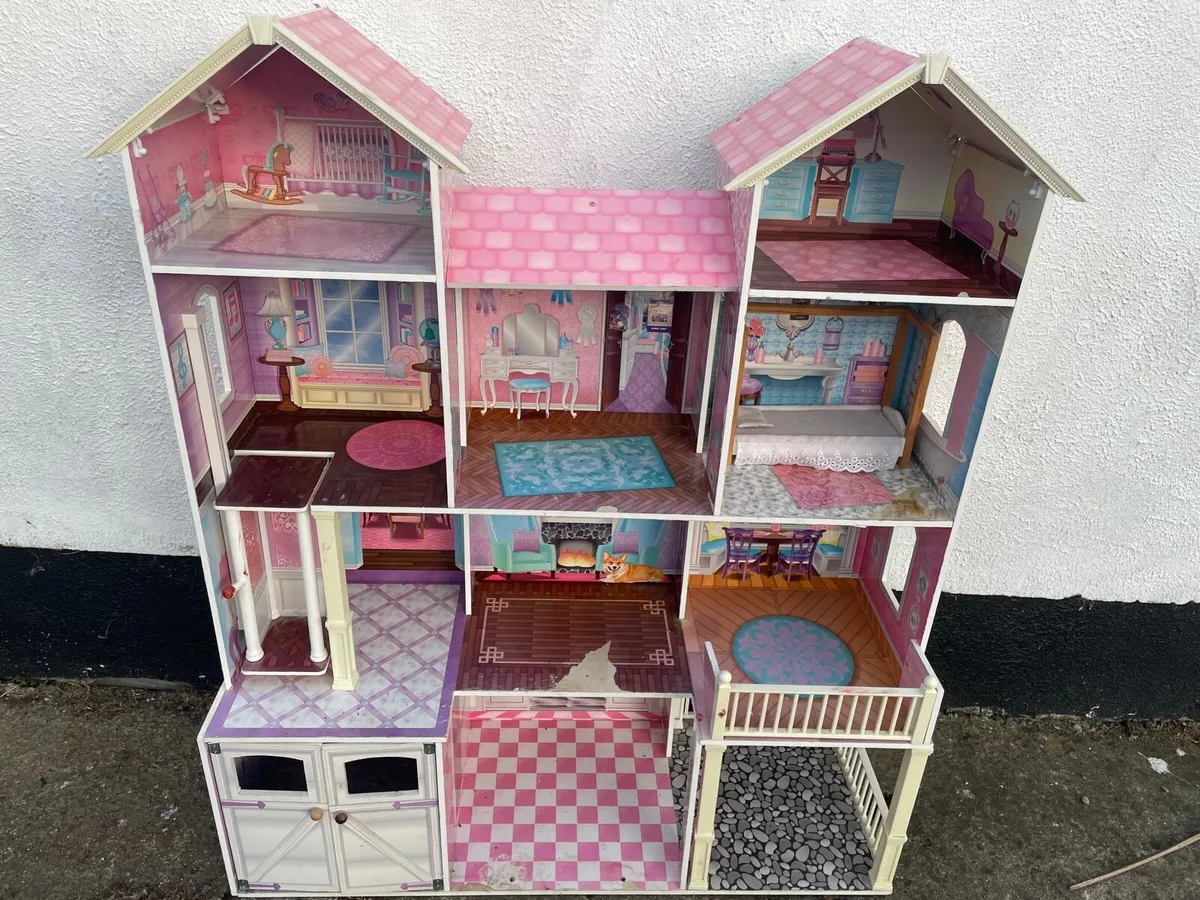 Doll House-Free - Image 2