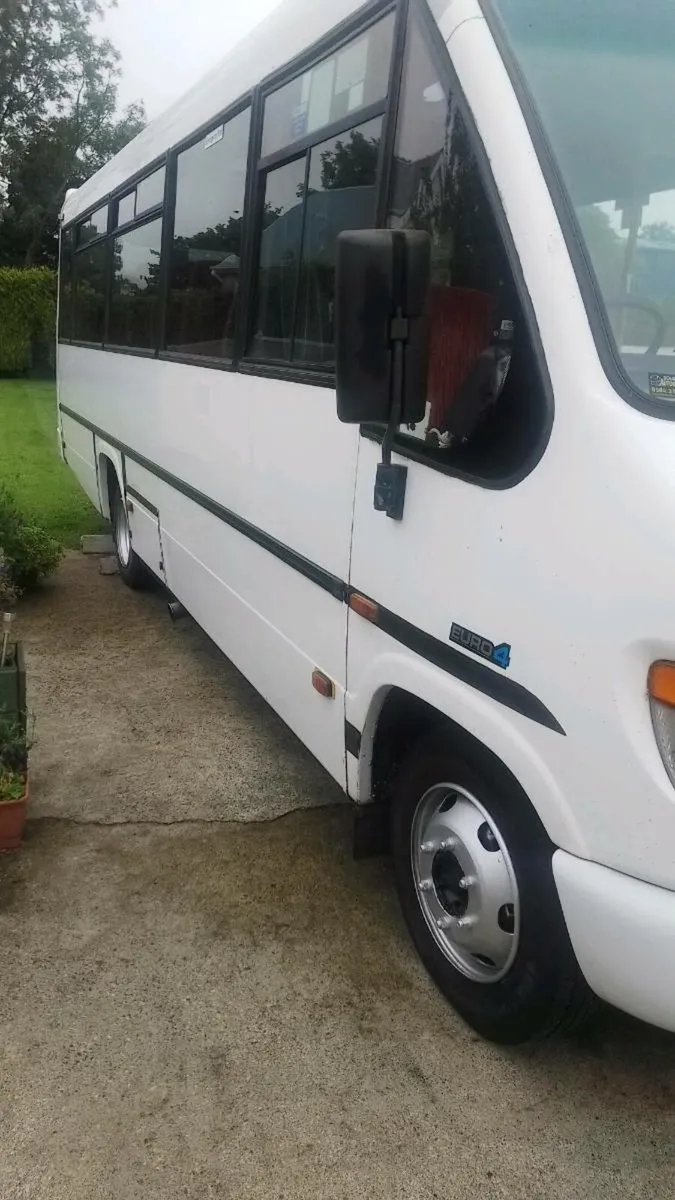 Mercedes 30 +1 seater - Image 2