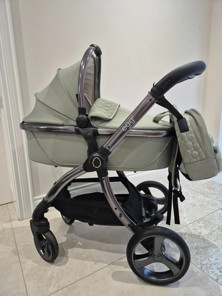 Egg 2 pram bundle seagrass - Image 1
