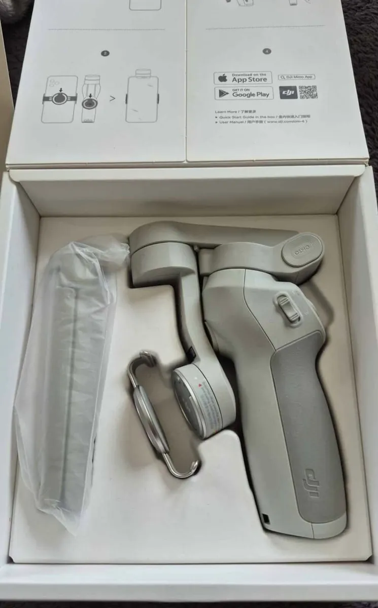 DJI Osmo 4 Mobile Phone Gimbal - Image 1