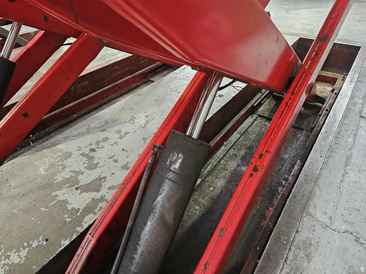 4500KG Scissors Platform Lift - Image 3