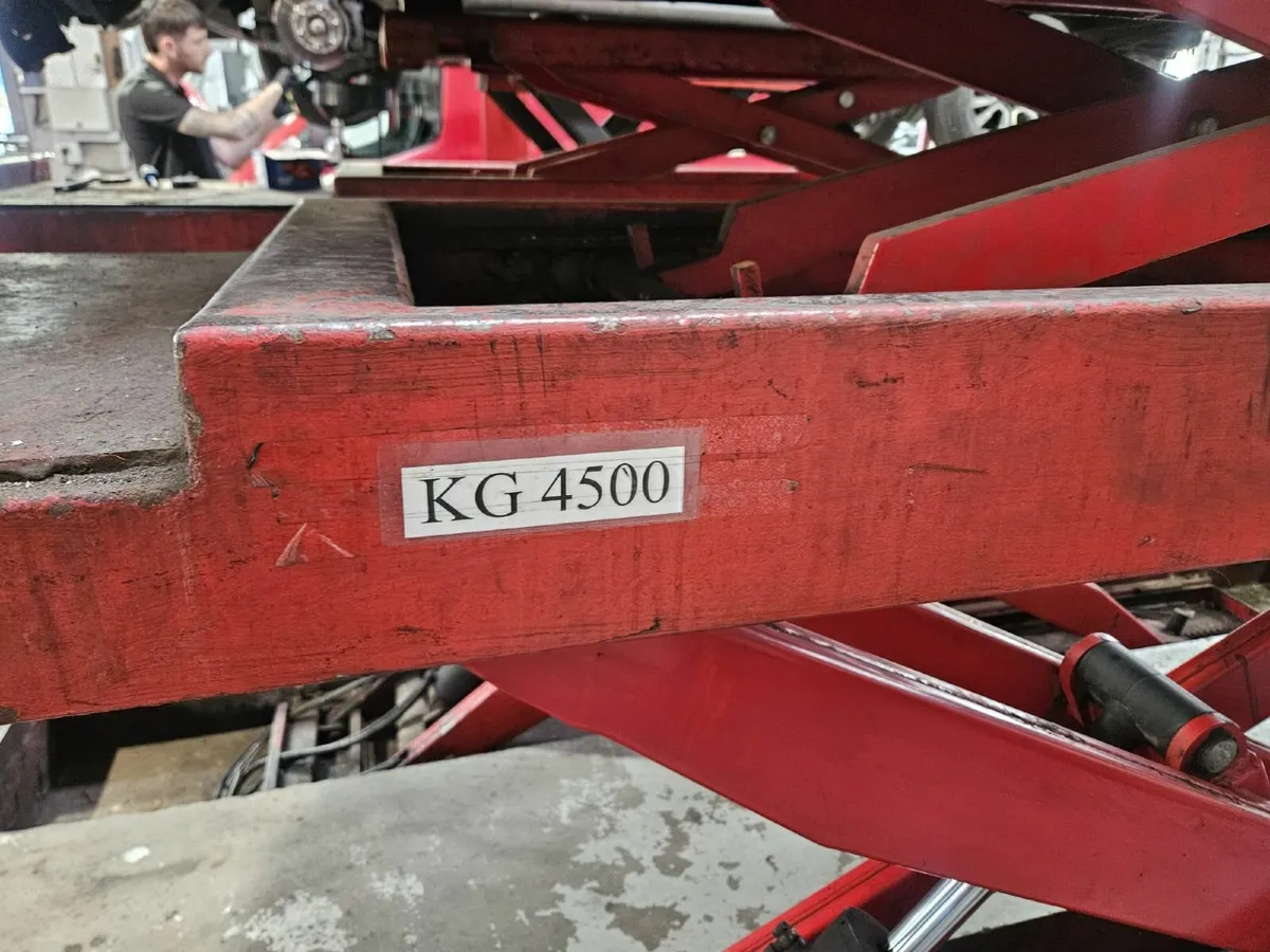 4500KG Scissors Platform Lift - Image 1