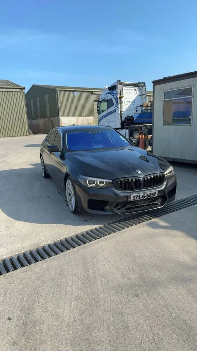 BMW 5-Series 2017 - Image 1