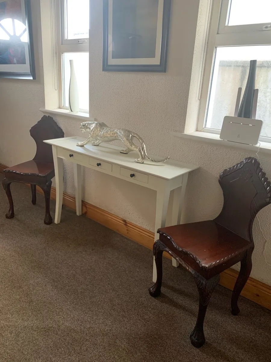 Hall table and hall chairs - Image 2
