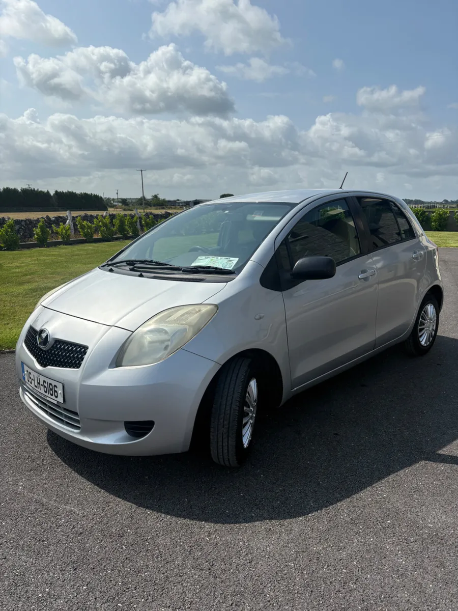 Toyota Yaris 2005 - Image 2