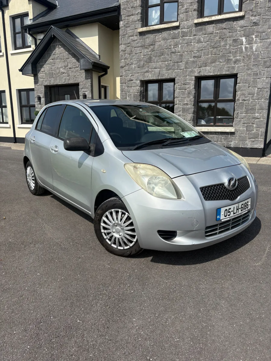 Toyota Yaris 2005 - Image 1