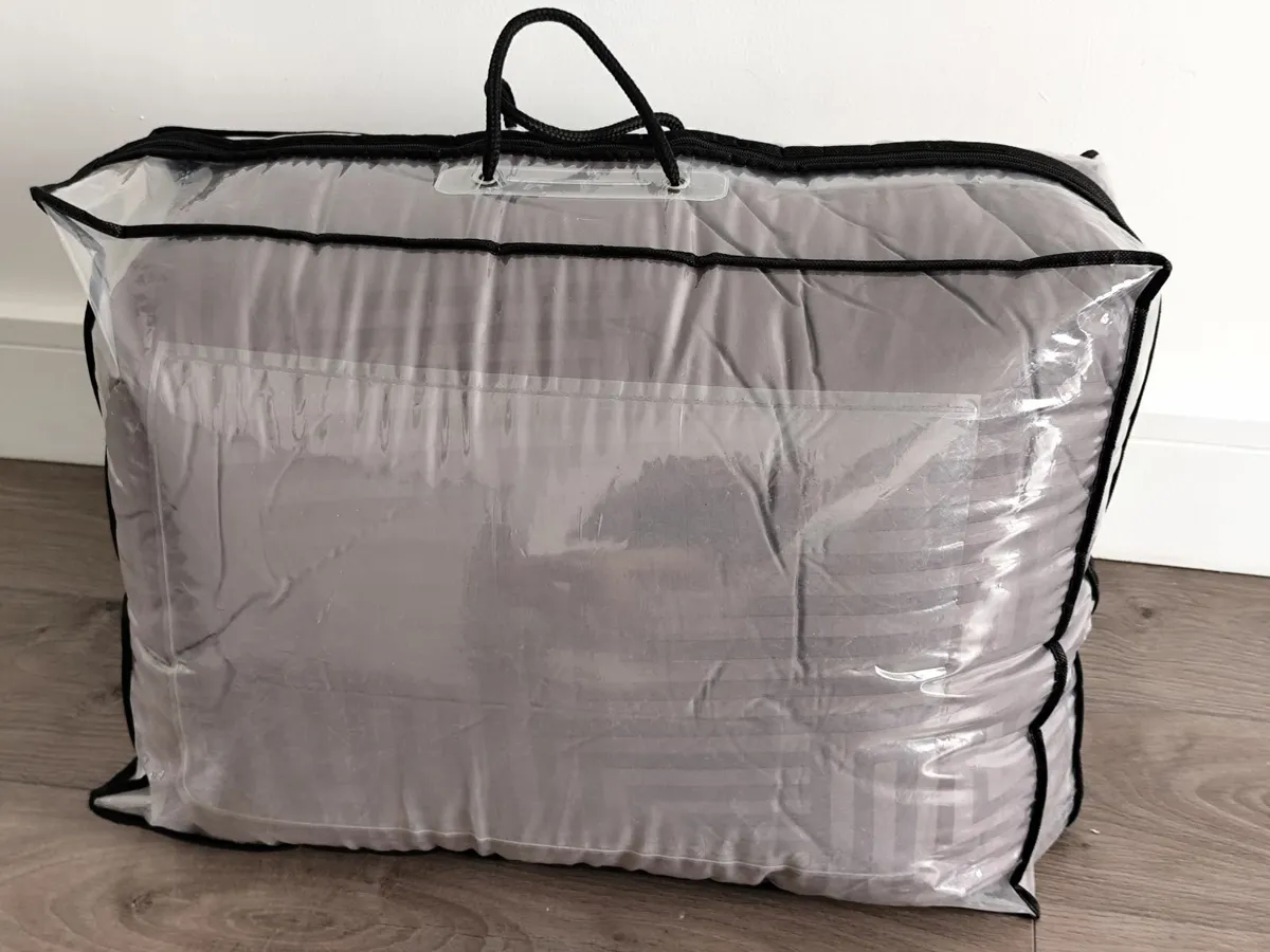 Duvet - Image 2