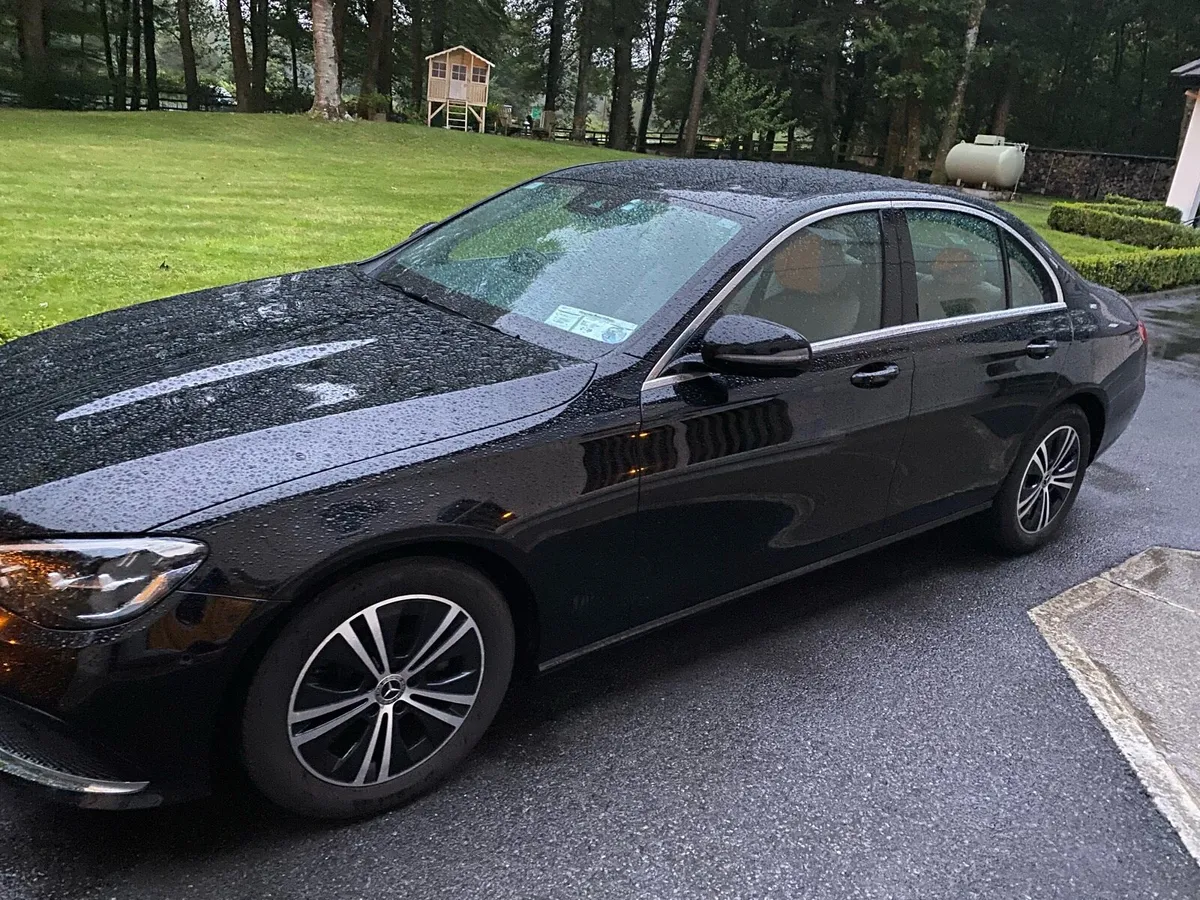 Mercedes E220 - Image 2