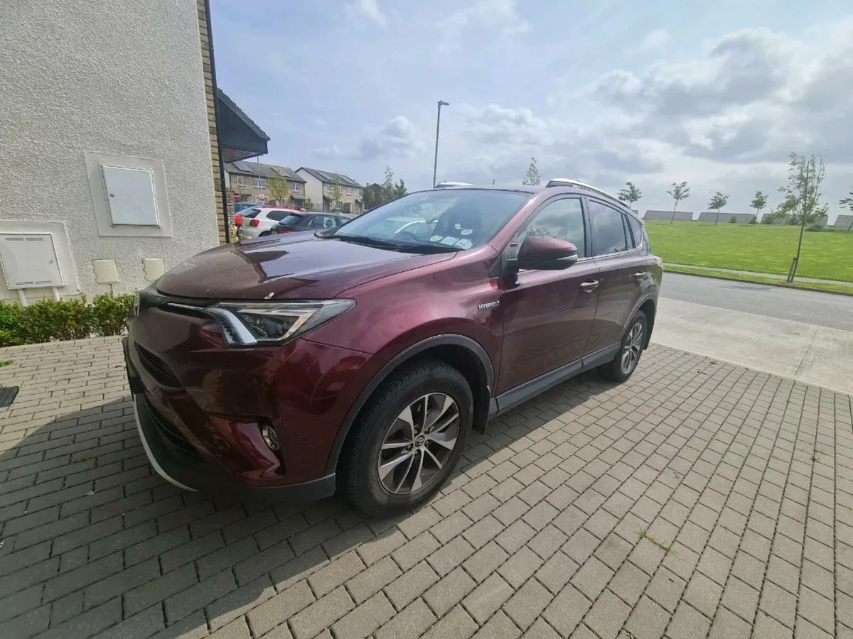 2016 Toyota RAV4 Business Edition - Hybrid - Image 2