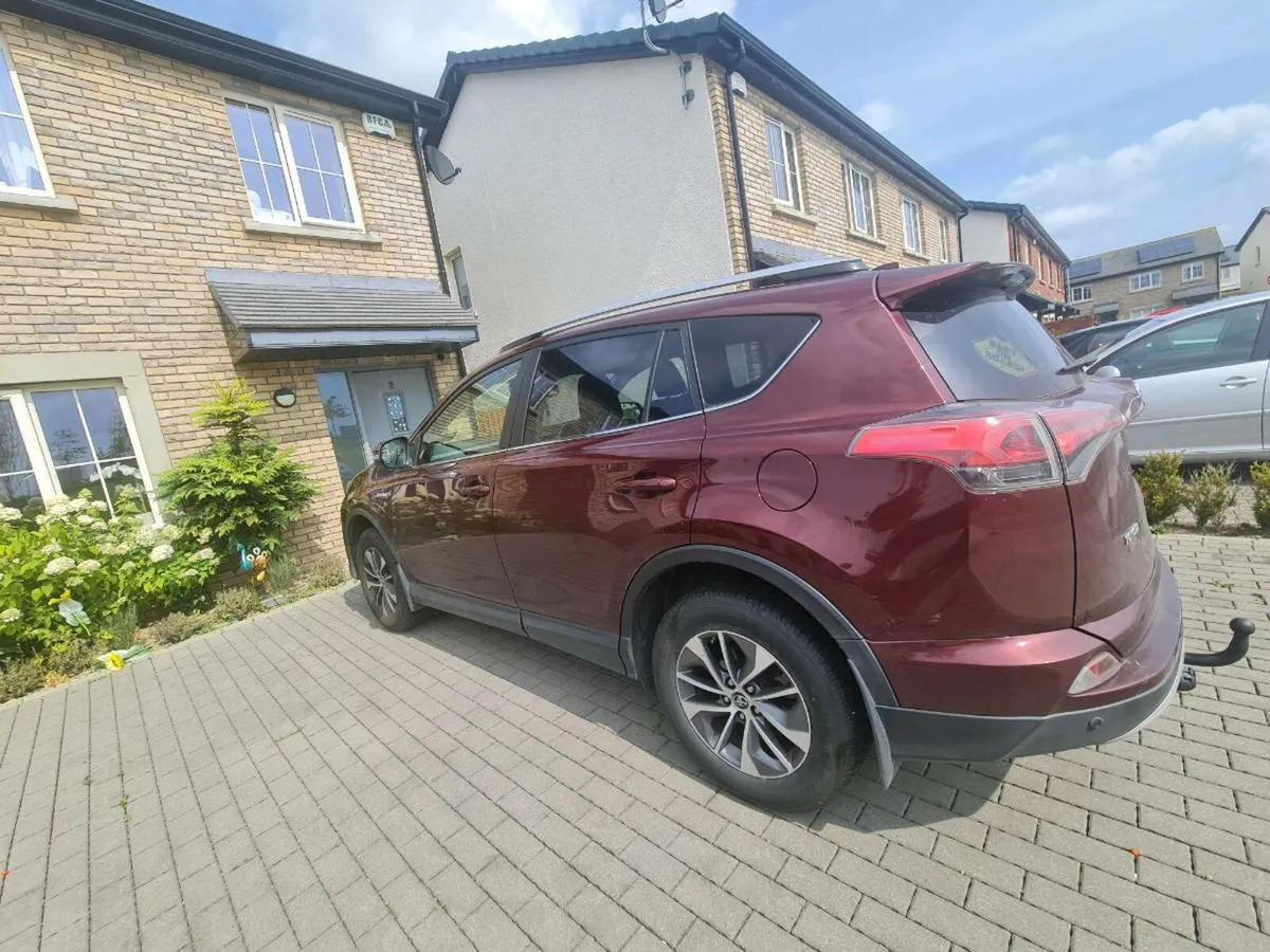 2016 Toyota RAV4 Business Edition - Hybrid - Image 3