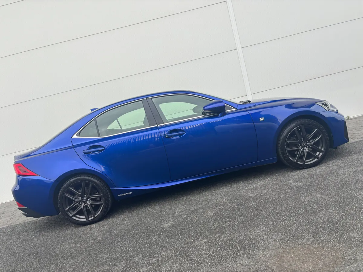 2017 LEXUS IS300 HYBRID F-SPORT A/T FDH NCT TAX - Image 4