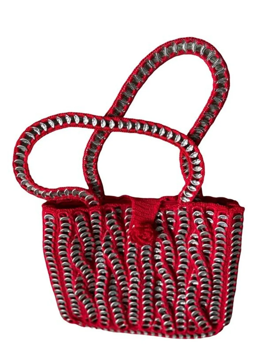 Handmade Crochet bag with recycled pieces. Magnetic clip with linein inside - Image 1