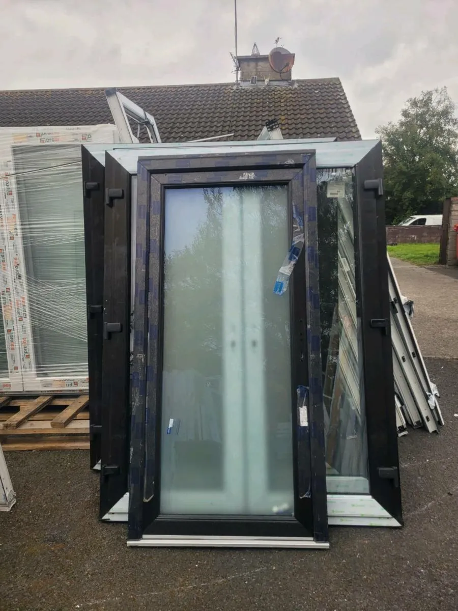Toms pvc doors D22PP30 - Image 1