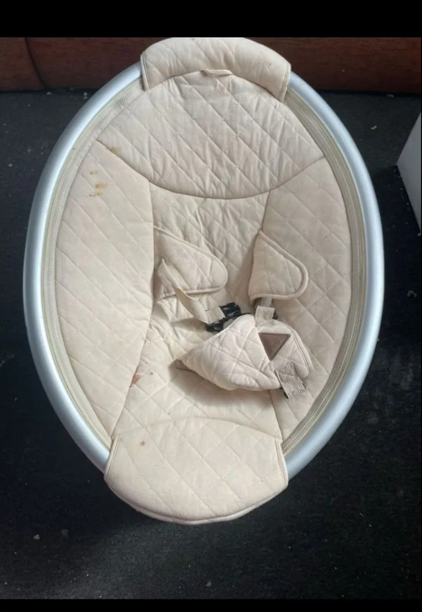 Hot mom baby electric chair with bluetooth - Image 1