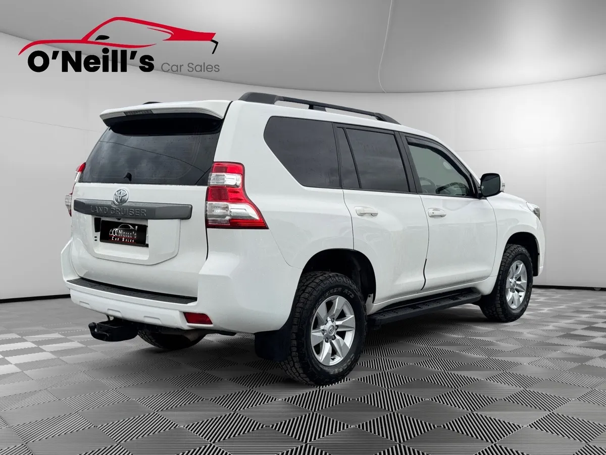 Toyota Land Cruiser 2017 *NO VAT* LWB MANUAL - Image 3
