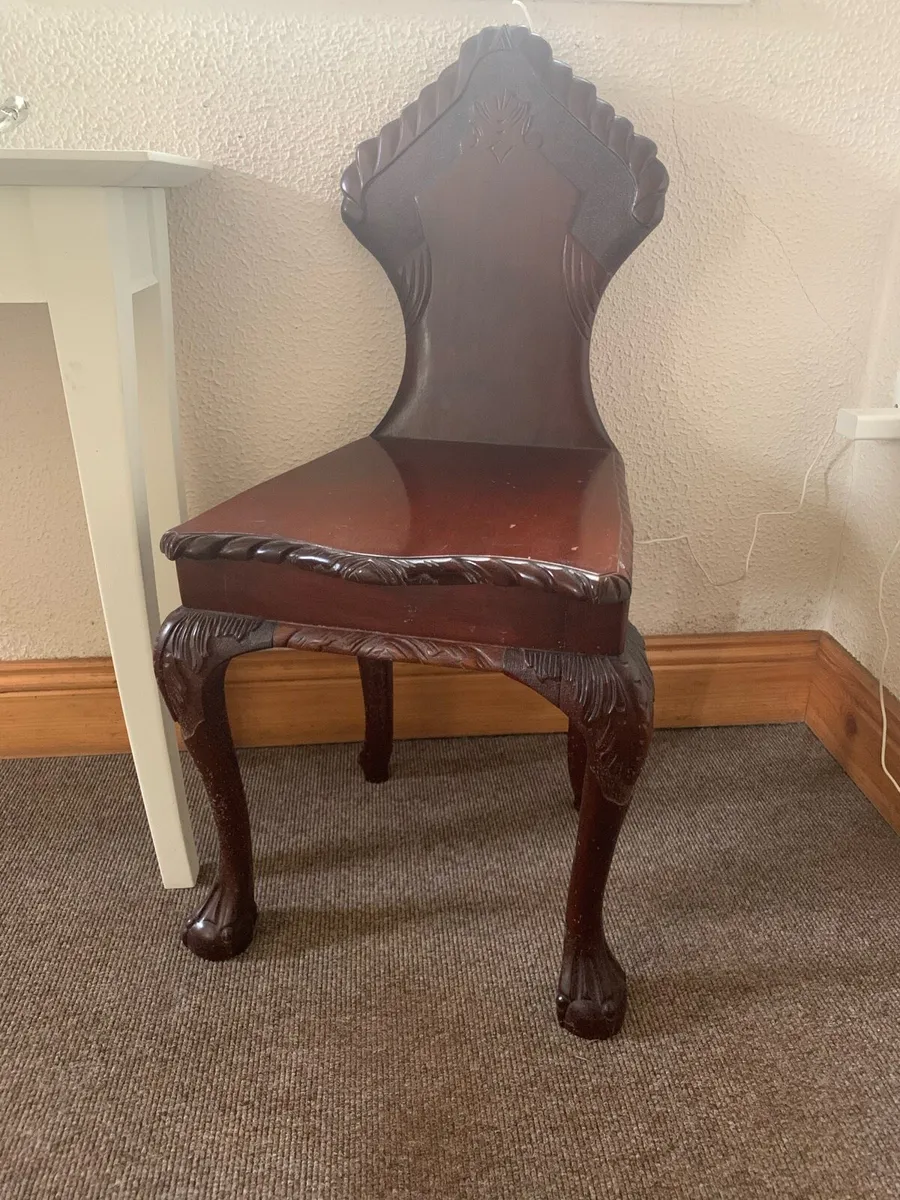 Hall table and hall chairs - Image 3