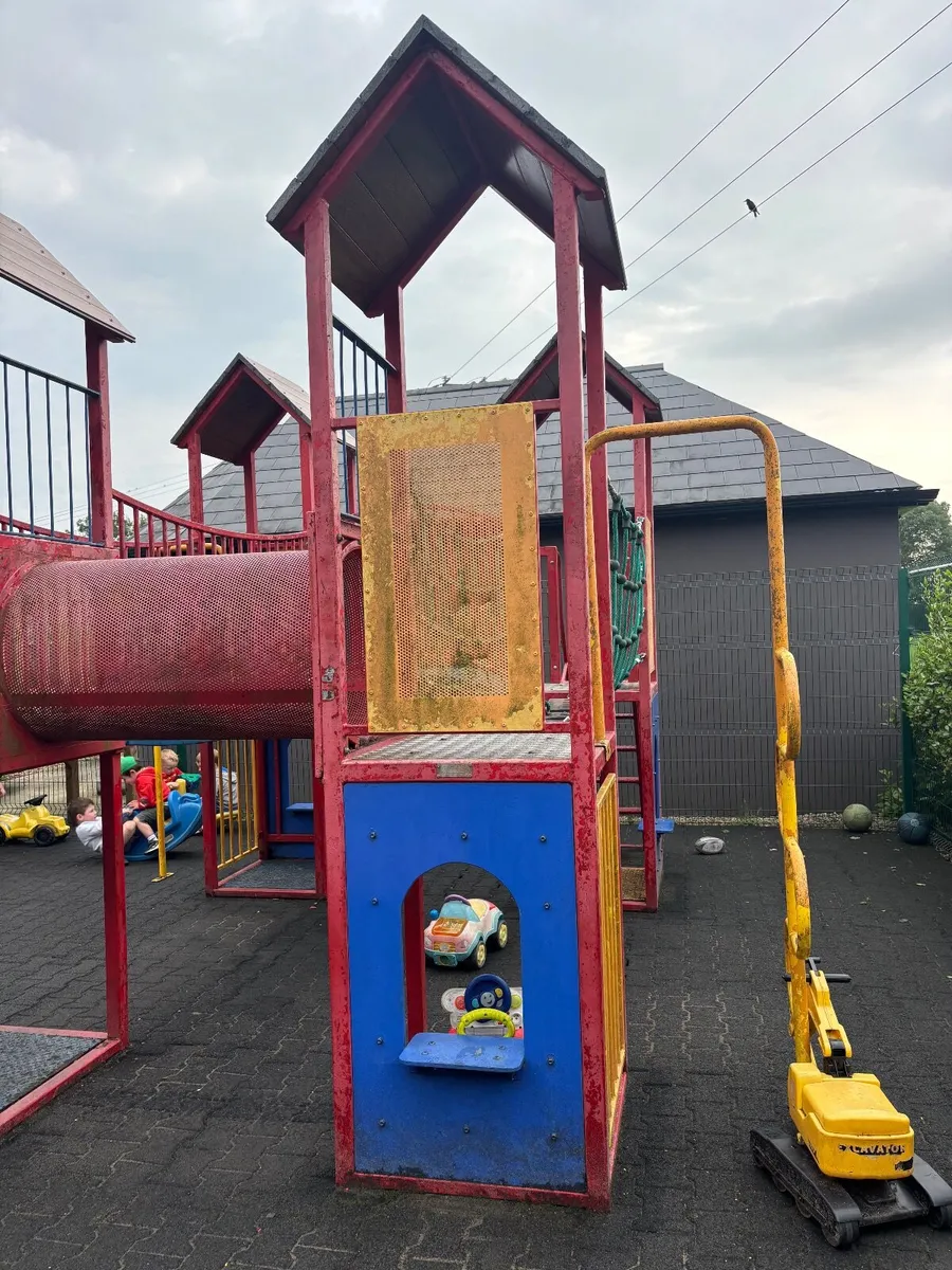 Climbing frame - Image 2