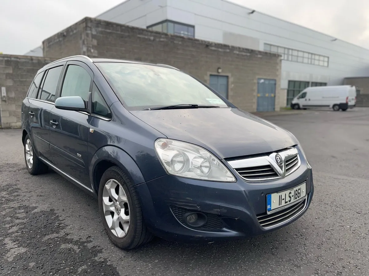 2011 Opel Zafira - Image 1