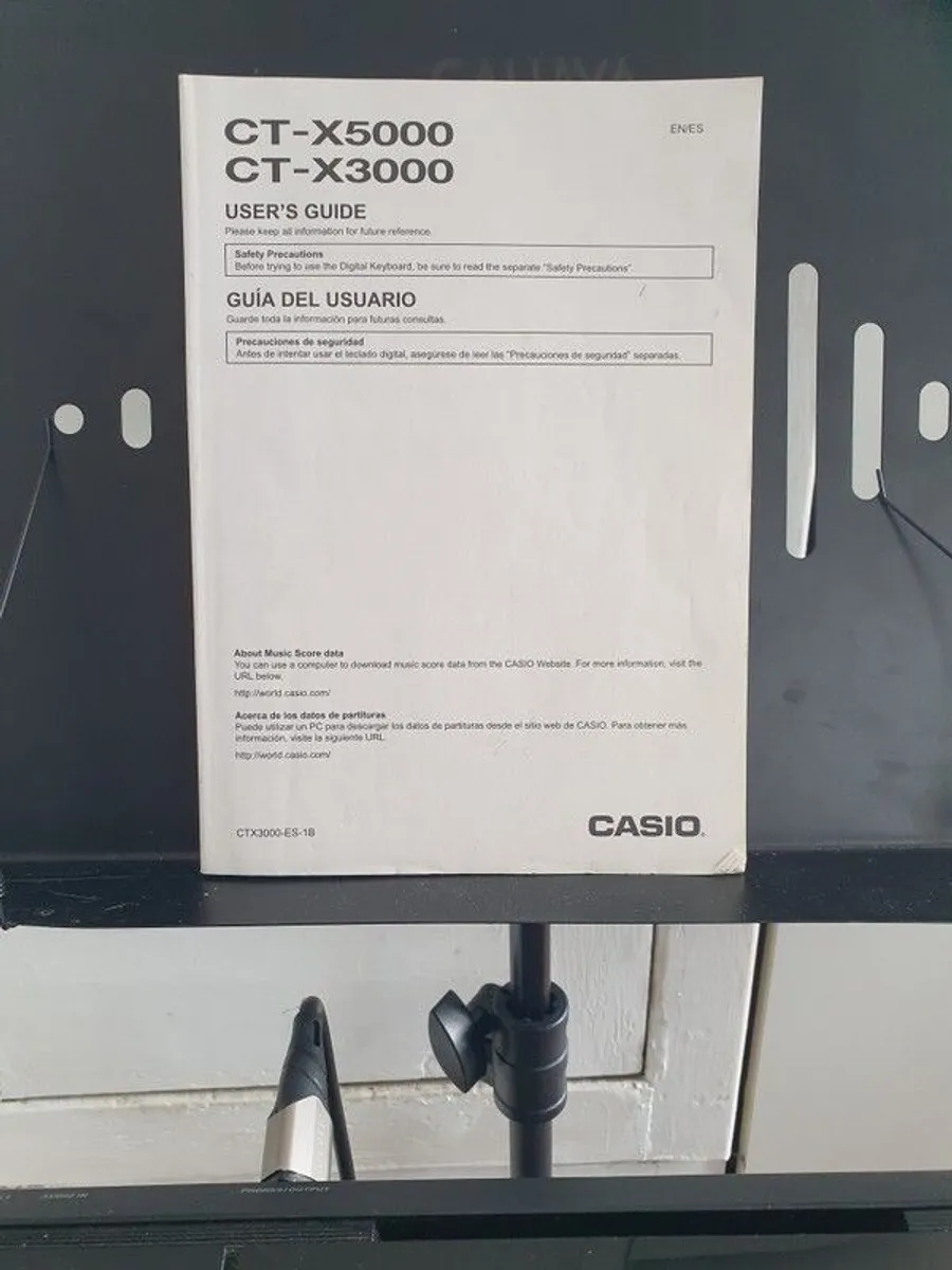 keyboard Casio CT X3000 Lovely sounds and actions. In perfect condition just missing music  holder. Comes with manual power unit and expression pedal - Image 3