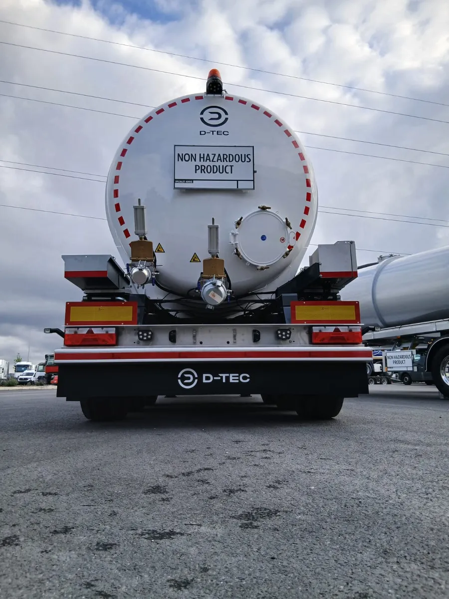NEW D-TEC SV2006 VACUUM TANK - Image 2