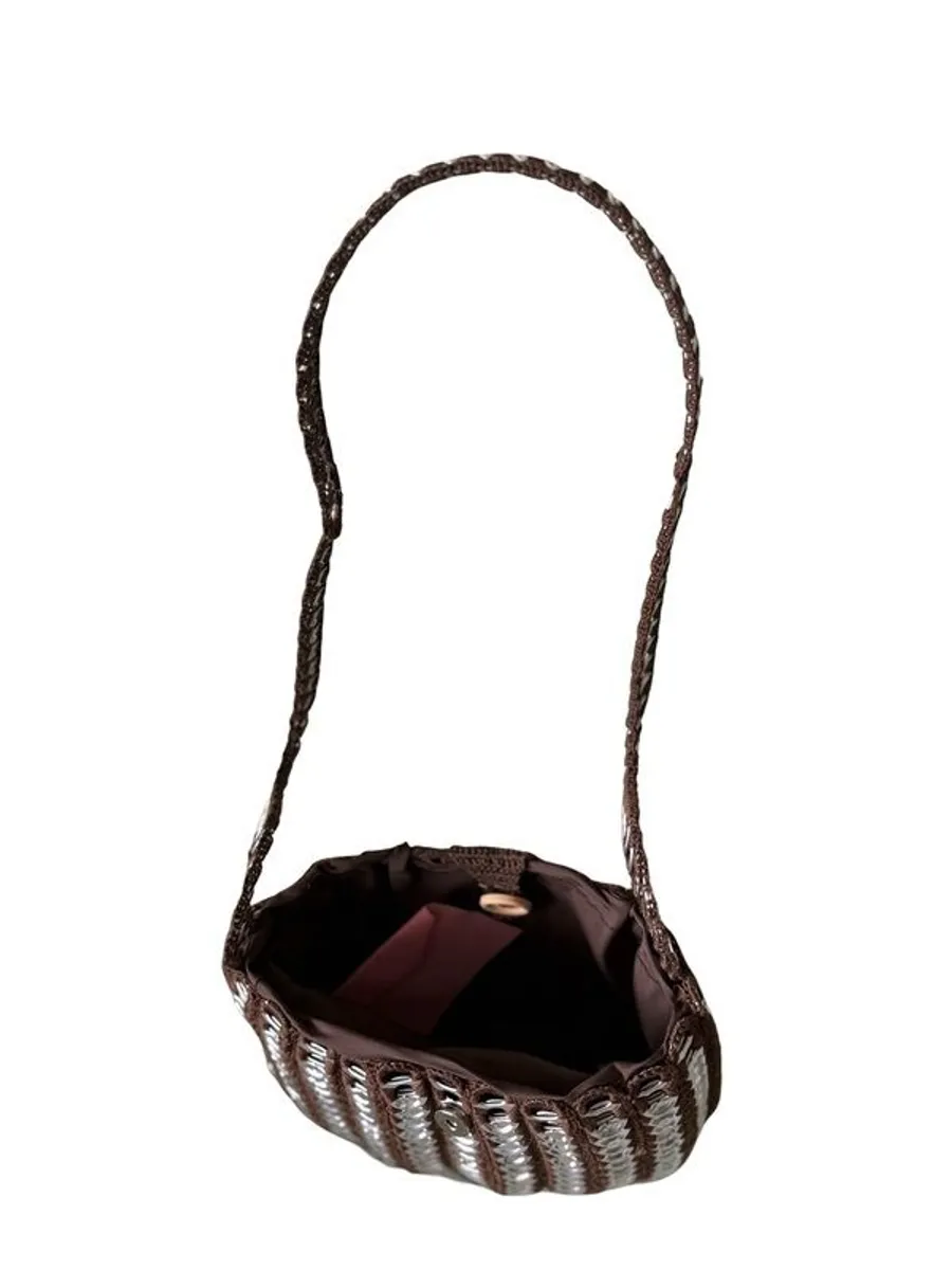 Handmade Crochet bag with recycled pieces. Magnetic clip with linein inside - Image 2