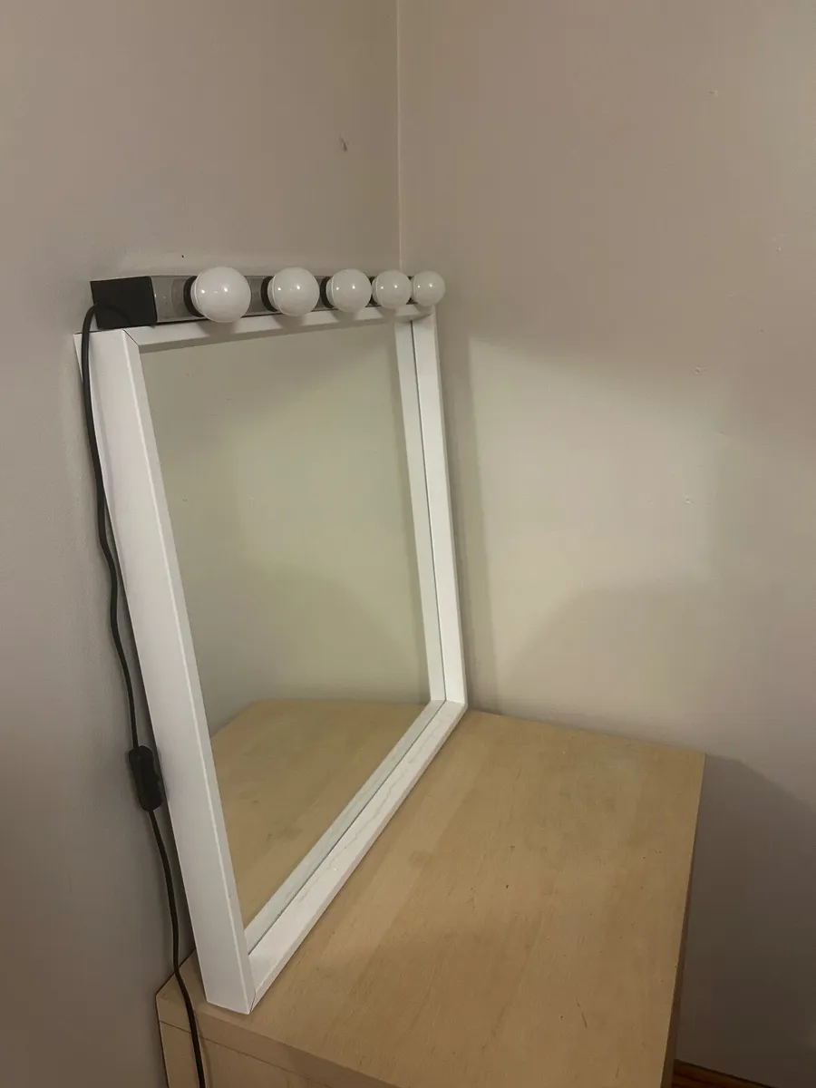 Mirror & lights - Image 2