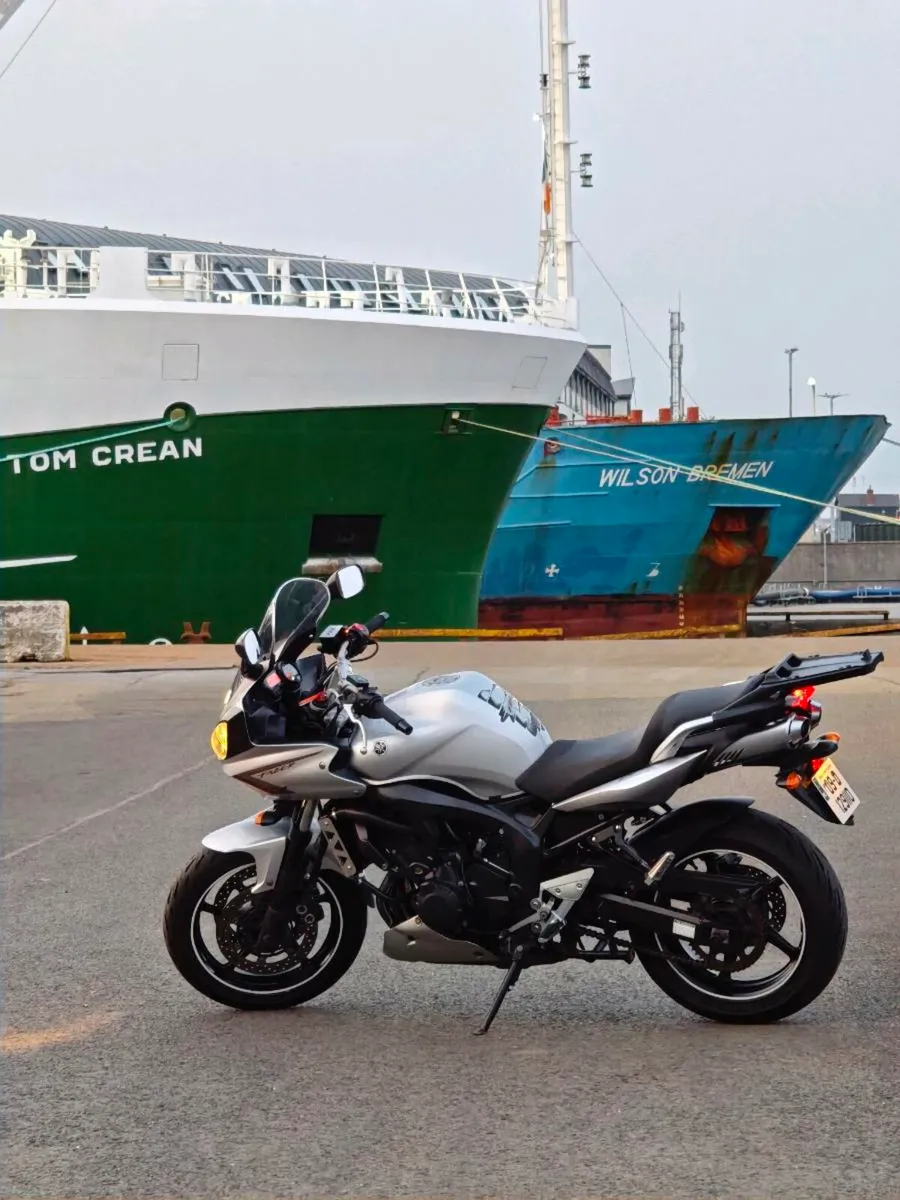 Yamaha FZ6 S2 - Image 1