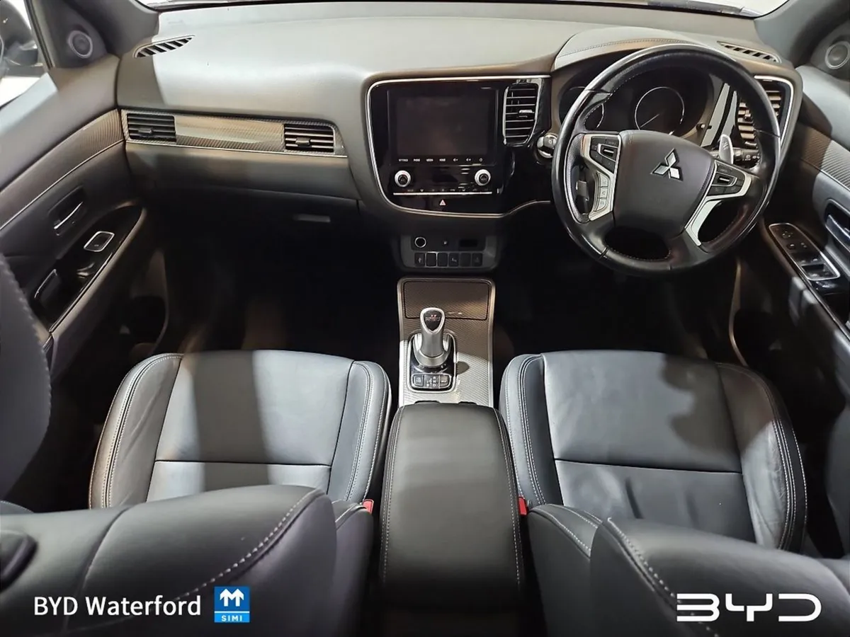 Mitsubishi Outlander 2.4l Plug-in EV Intense 5 Se - Image 3