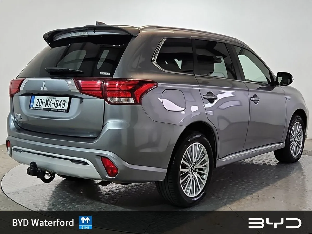 Mitsubishi Outlander 2.4l Plug-in EV Intense 5 Se - Image 4