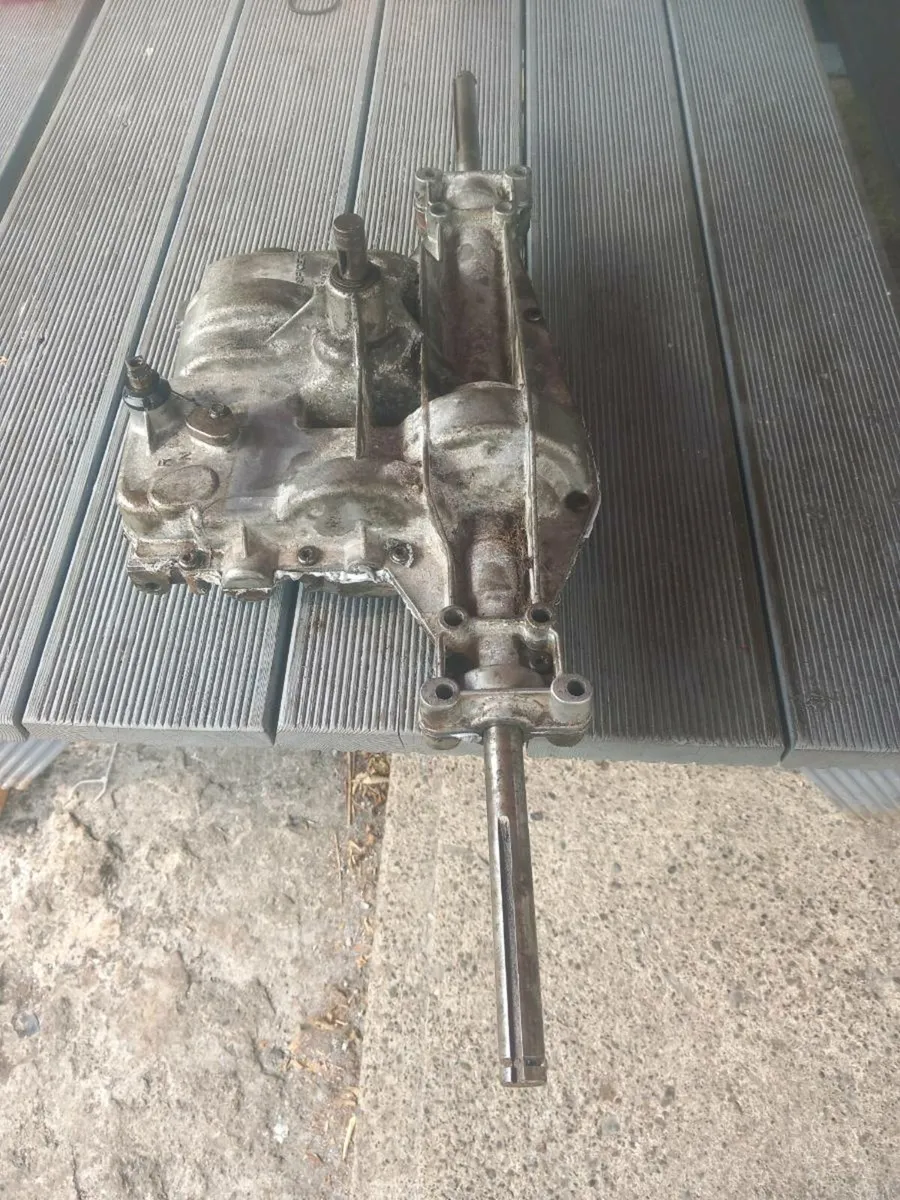 Spicer Dana 5 speed manual gearbox for sale - Image 4