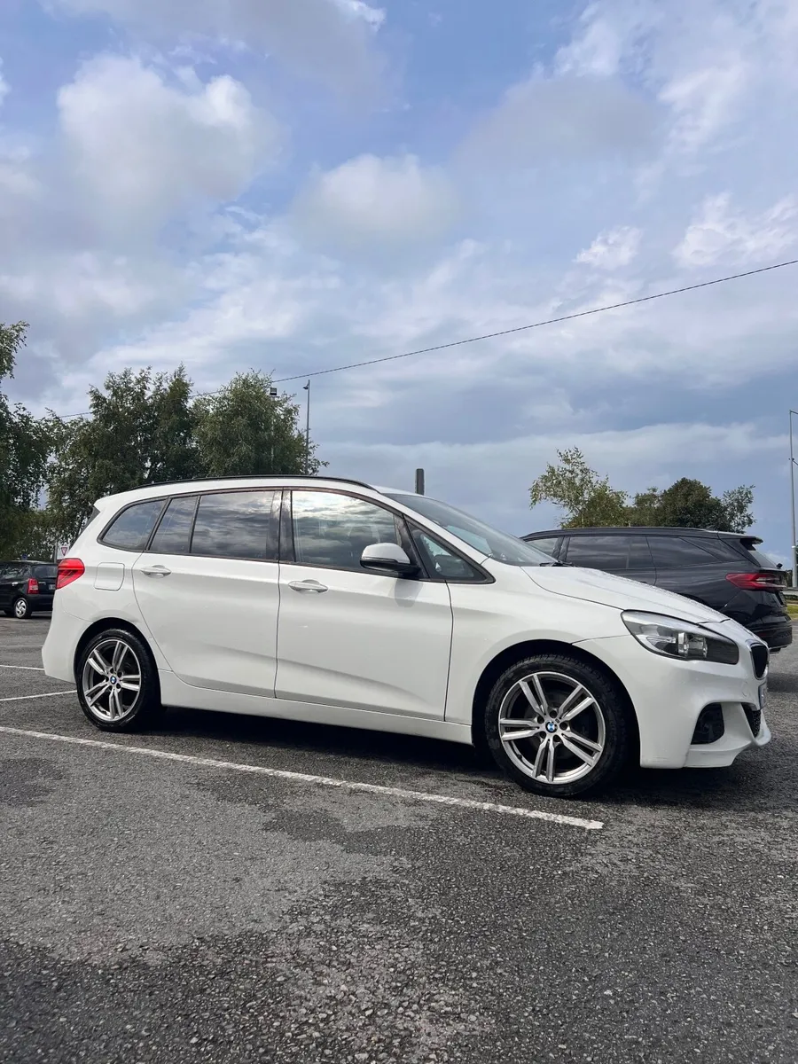 BMW 2-Series 2015 2D Luxury Model 7 Seater - Image 2