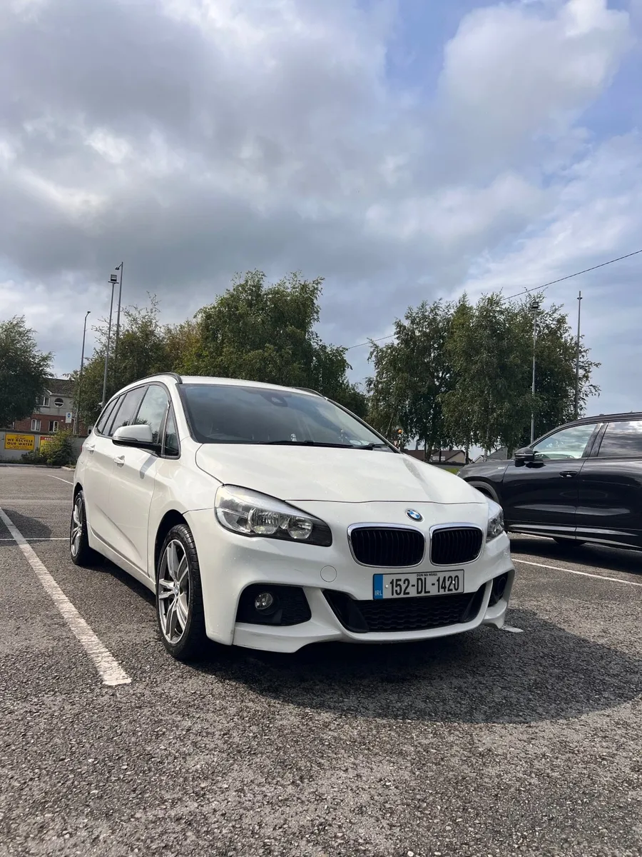 BMW 2-Series 2015 2D Luxury Model 7 Seater - Image 4