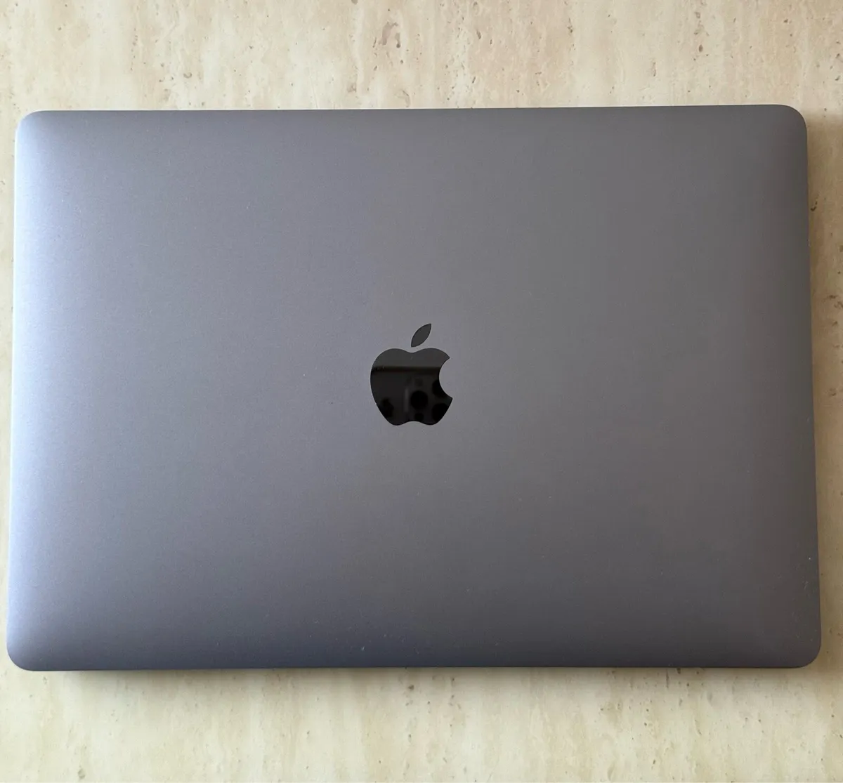 MacBook Air 2020 - Image 1