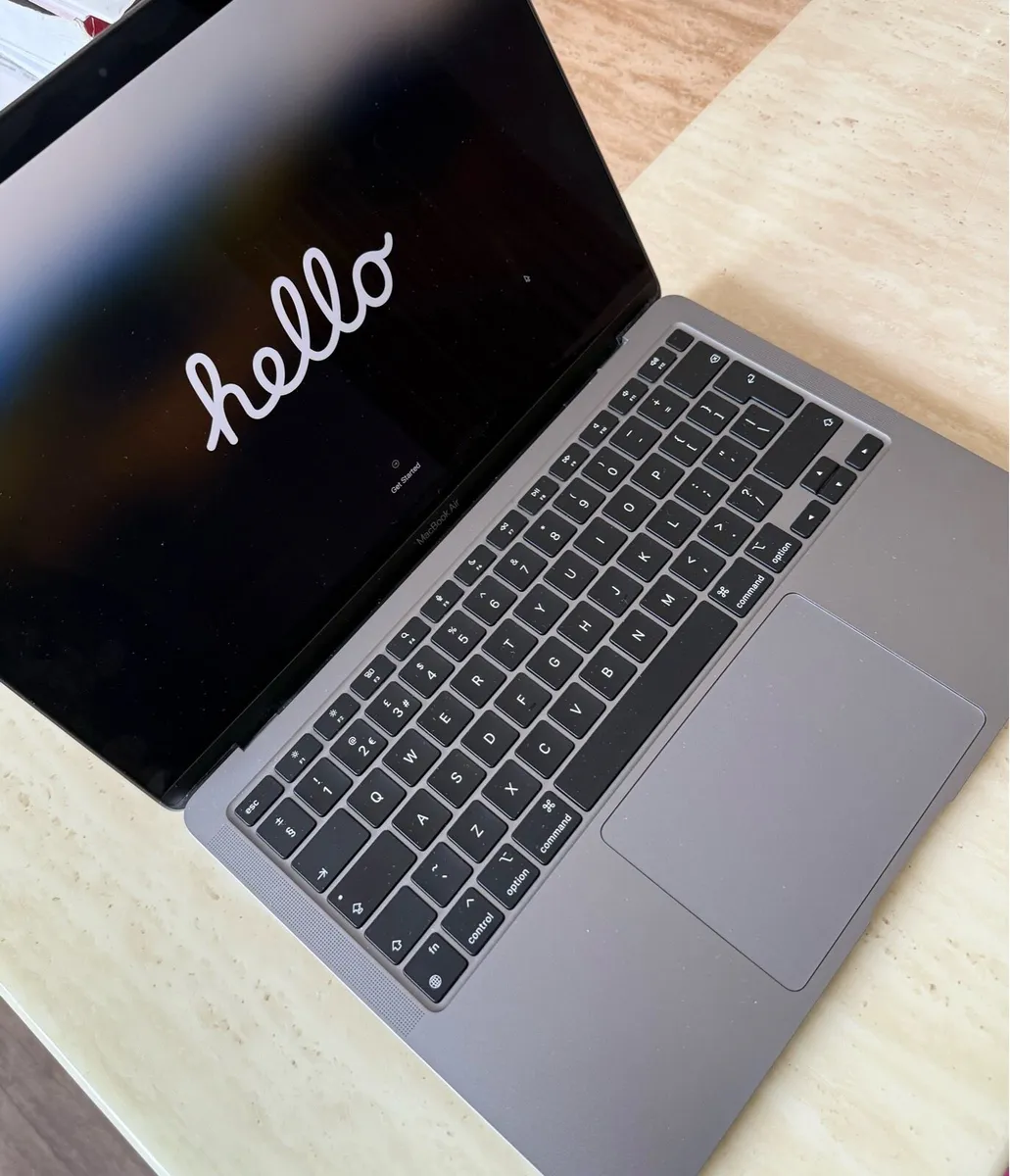 MacBook Air 2020 - Image 2