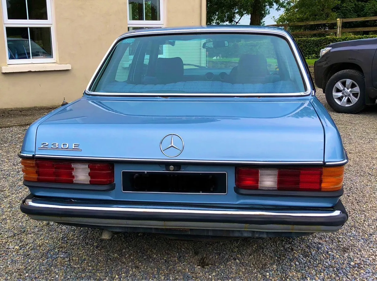 Mercedes 230E - Image 4