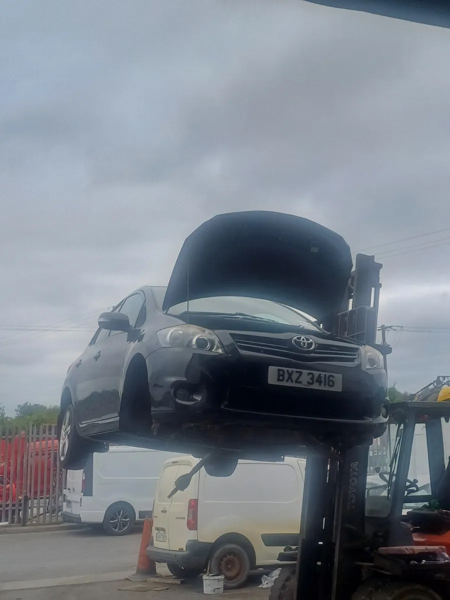 2009 TOYOTA AURIS 1.6 PETROL BREAKING - Image 1