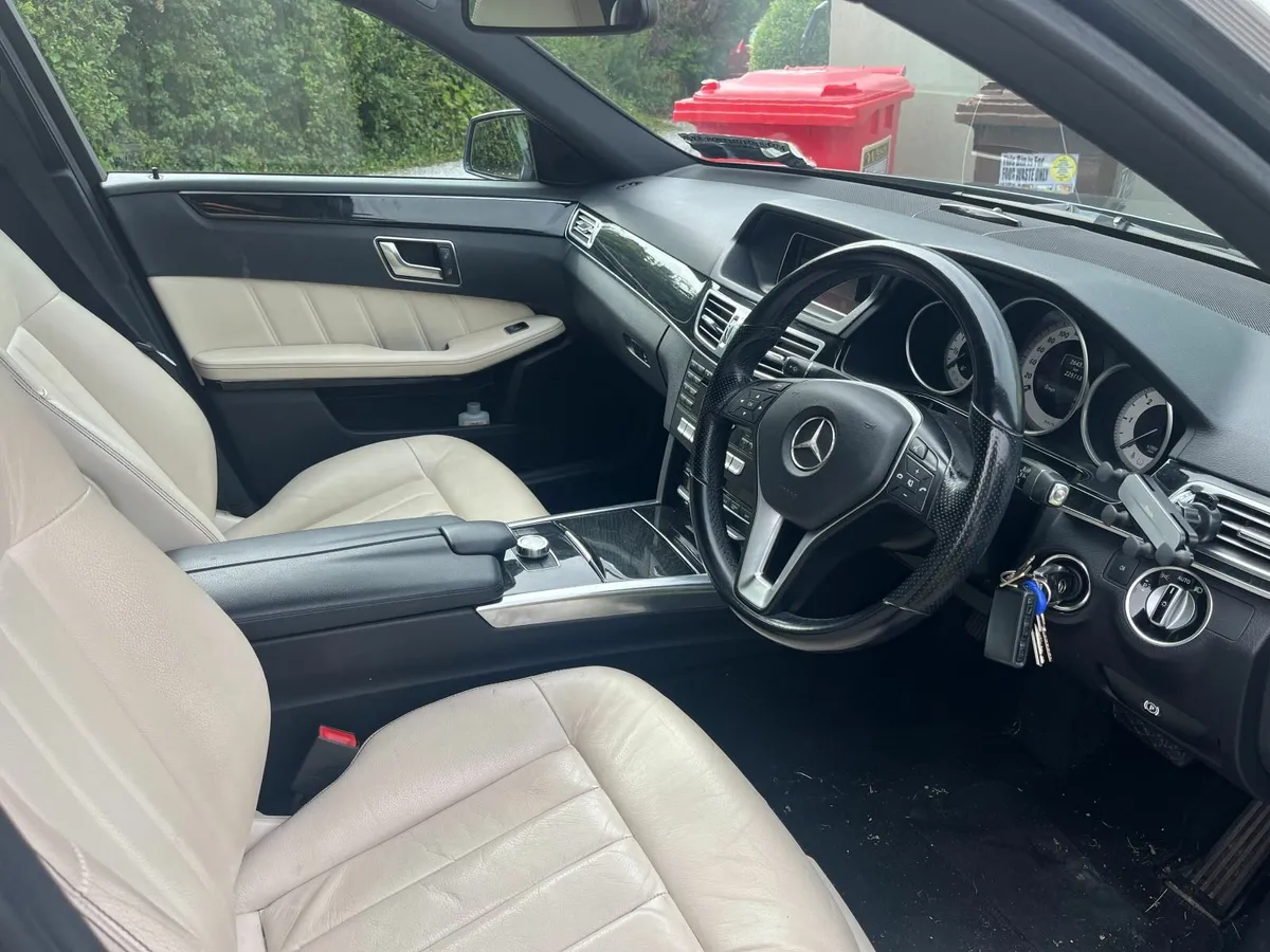 Mercedes-Benz E-Class 2014 - Image 3
