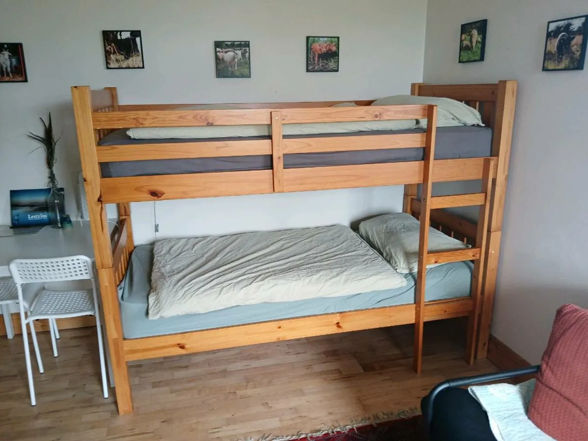 Bunk beds - Image 1