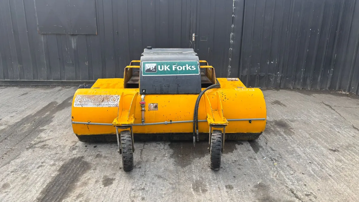 Eastern RS220 Hydraulic Sweeper Collector - Image 2