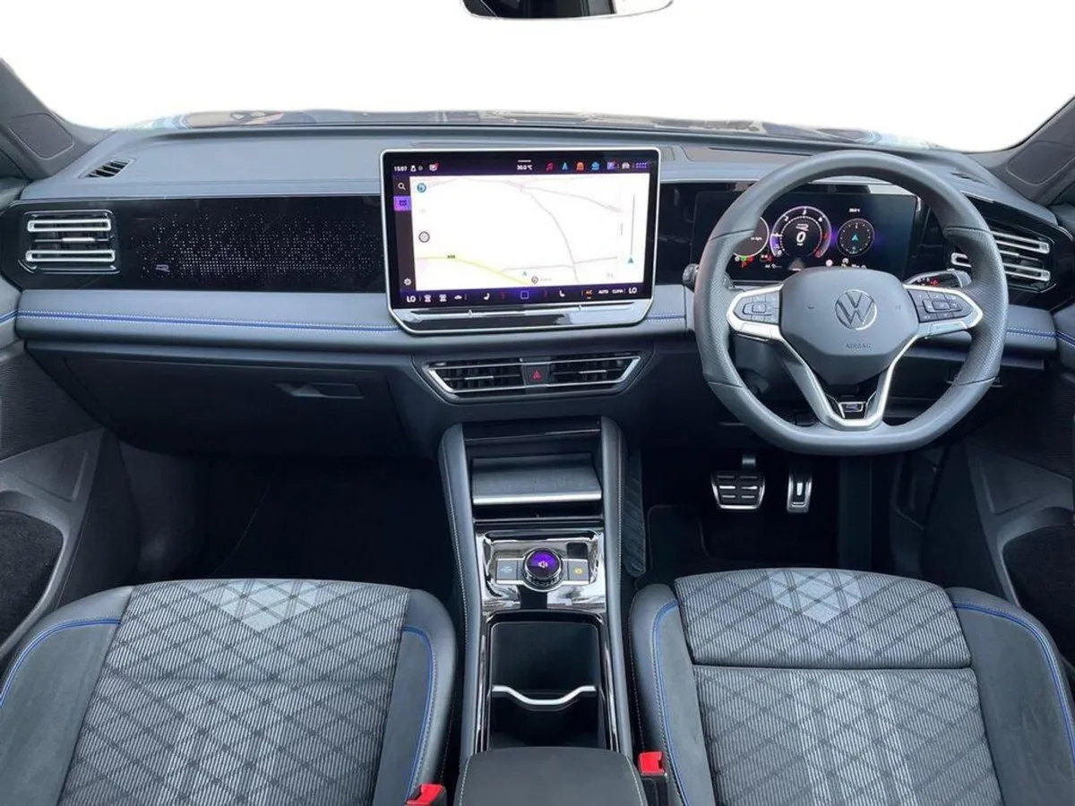 Volkswagen Tiguan Tiguan R-line Black Edition 2.0 - Image 3
