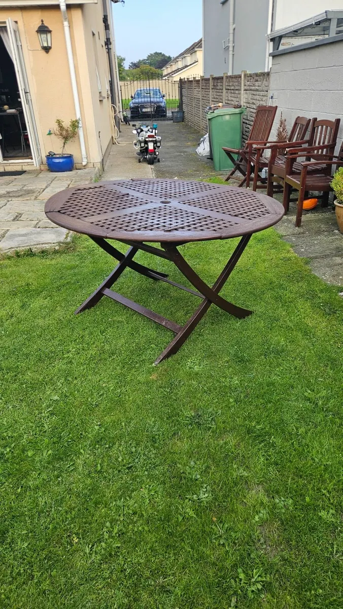 Garden table and chair set - Image 1