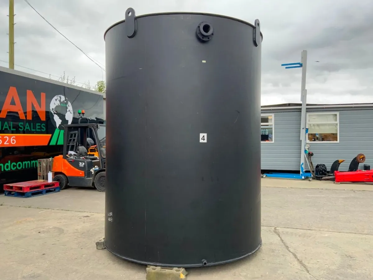 10,000lts PLASTIC WATER STORAGE TANK.....4229. - Image 4
