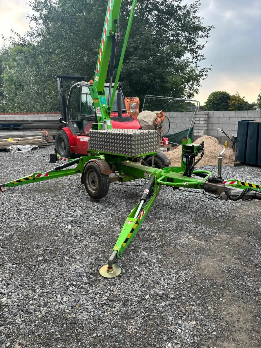 Trailer Hoist - Image 1