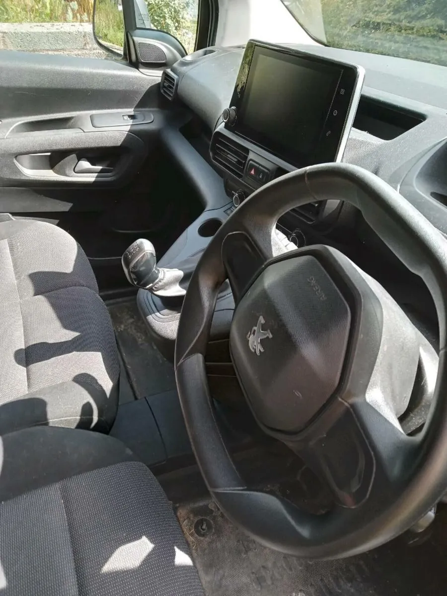 2021 Peugeot partner - Image 2