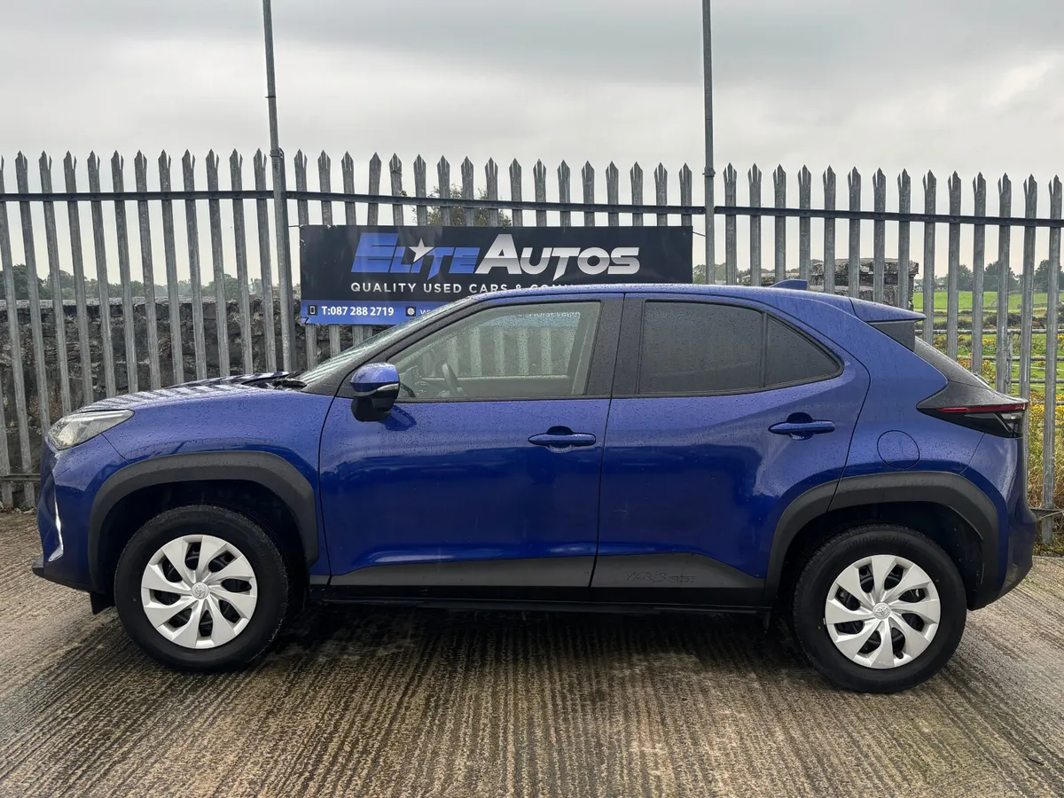Toyota Yaris Cross Hybrid 2022 - Image 4