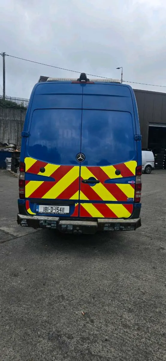 2018 mercedes sprinter with compressor - Image 4