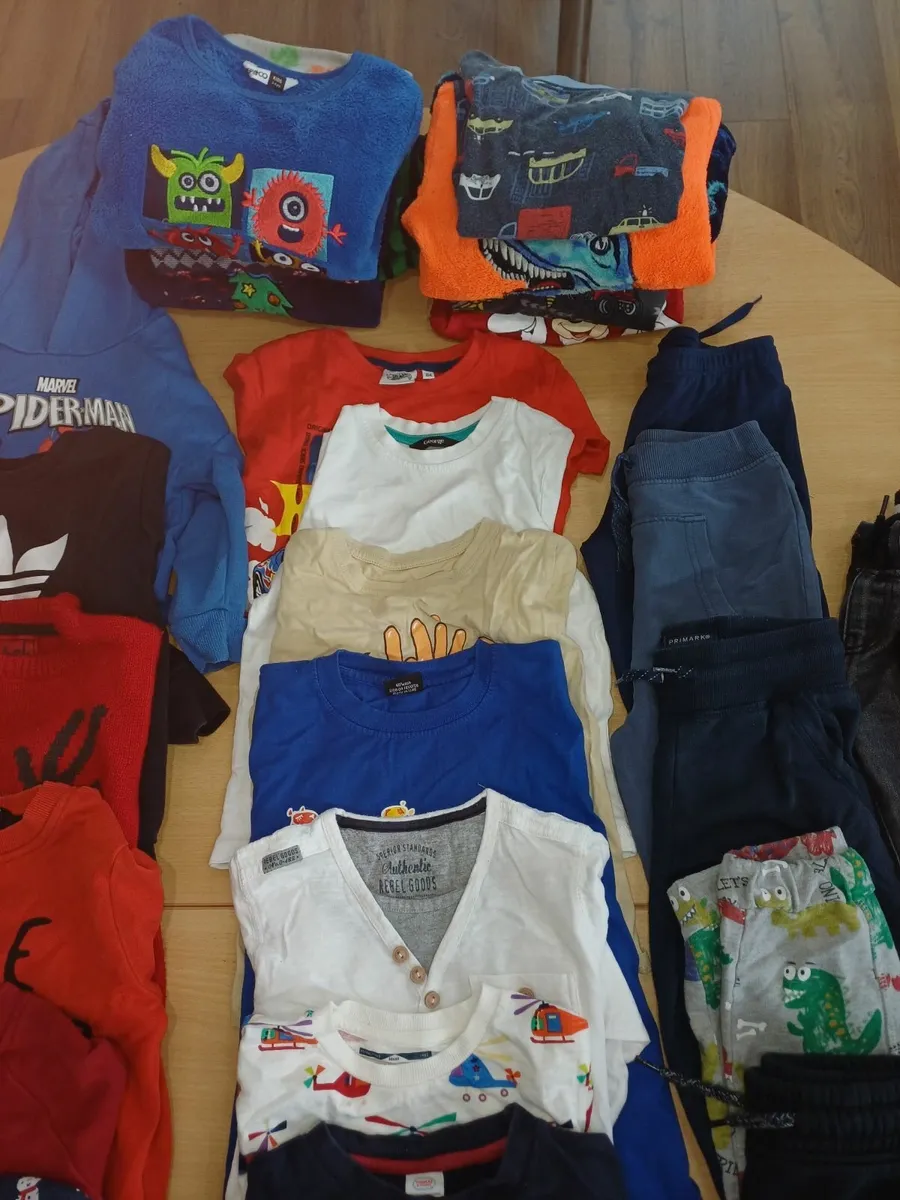 Boys 3-4 bundle - Image 3