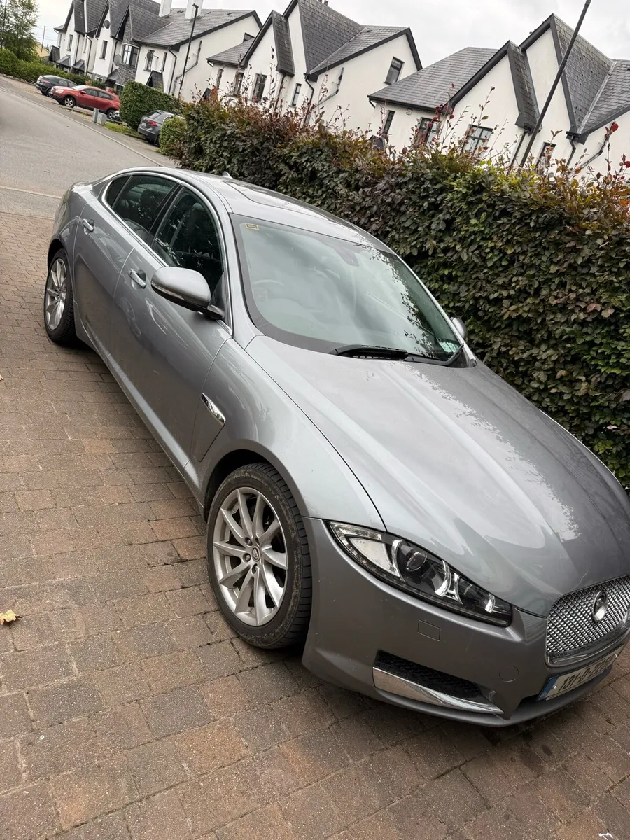 2013 Jaguar XF 3.0D V6 - Image 2