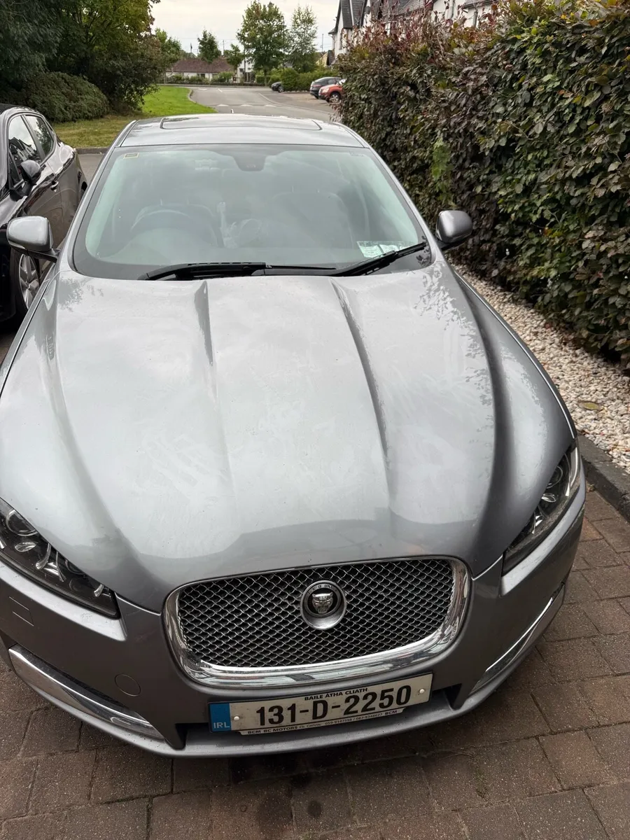 2013 Jaguar XF 3.0D V6 - Image 3