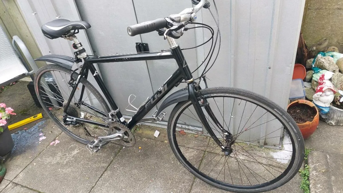 Fuji Absolute Road Bike - Image 1